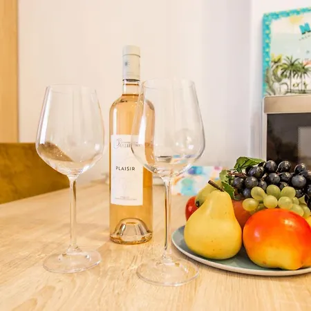 L'Escurial 2 By Riviera Holiday Homes Νίκαια